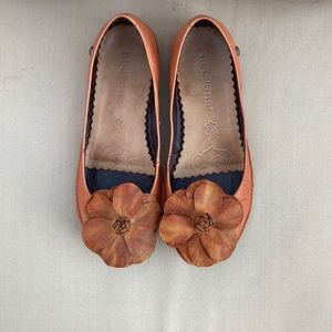 Neosens leather sandals flat orange sz 40 made in Spain flower size 10